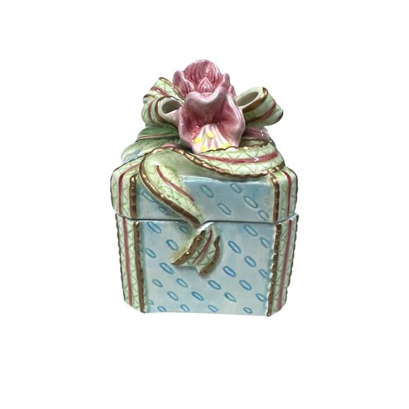 Fitz and Floyd Essentials Decorative Trinket Box Porcelain Blue w Flowers Ribbon - Picture 4 of 8